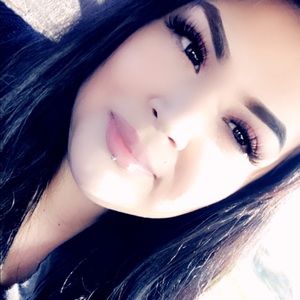 Meet your Posher, Raquel